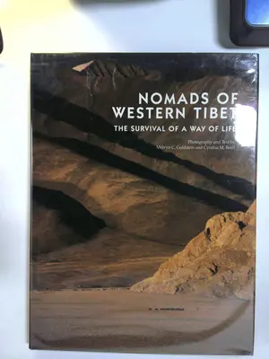 Nomads of Western Tibet: The Survival of a Way of Life by Melvyn C. Goldstein