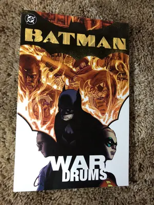 DC Comics Batman War Drums Paperback Book Comic 2004