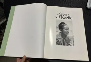 GEORGIA O'KEEFFE by Montgomery, Elizabeth, Elizabeth Montgomery, Georgia O'keeffe