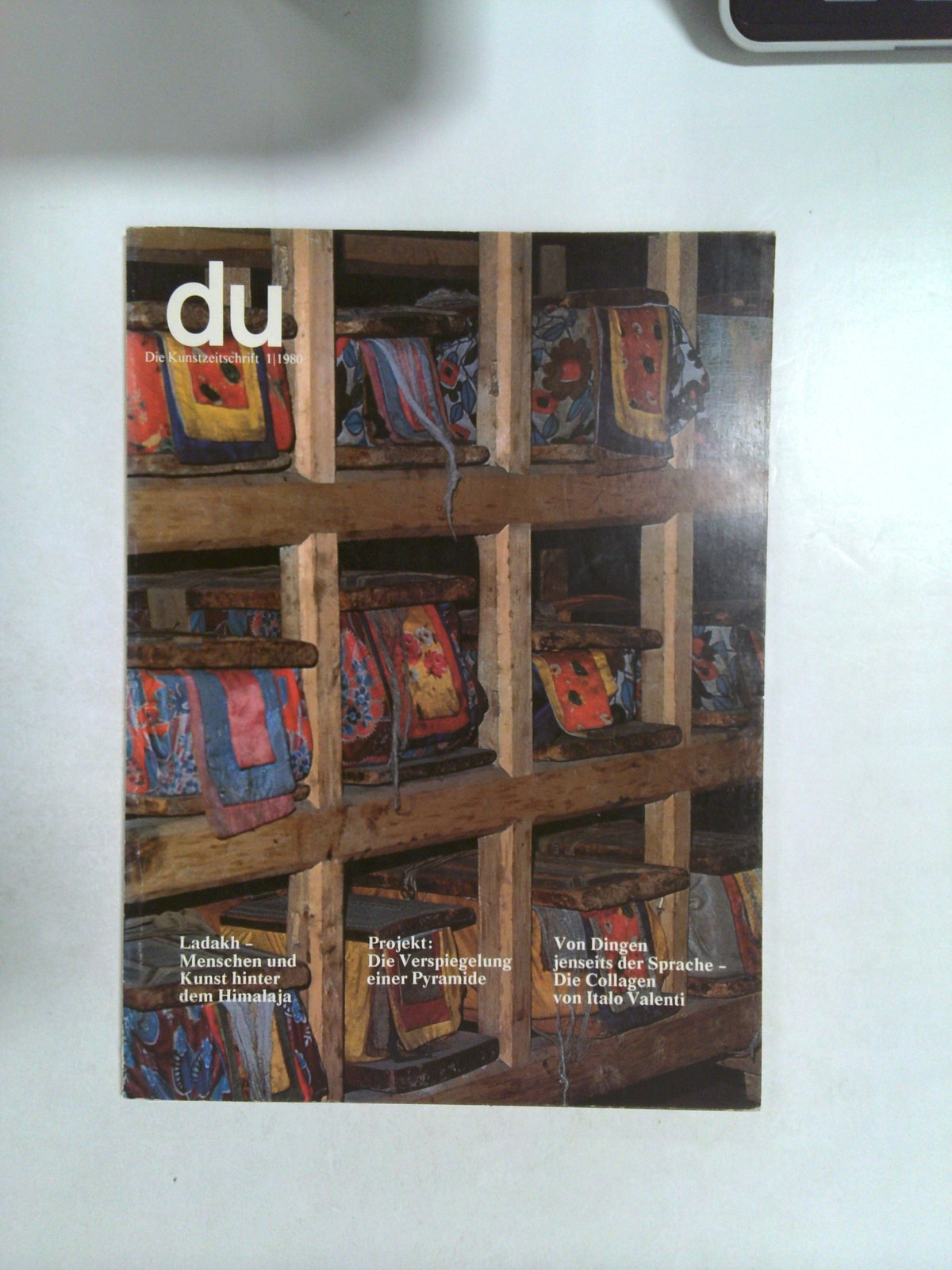 du: Die Kunstzeitschrift, 1, 1980: Ladakh - Menschen und Kunst hinter dem by Conzett + Huber AG
